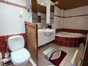 Appartement cosy au cœur de Vagney, proche commerces et sentiers, terrasse et cheminée, à 15km Gérardmer - Image 3