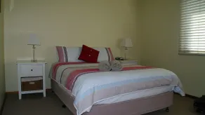 Surfside Lodge on the beach - Image 2