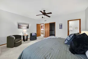 Quiet Lincoln Gem 3 King Brs Garage 3 Bedroom Home - Image 5