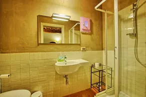 Villa en Altopascio con 7 habitaciones, capacidad 19 - Image 3