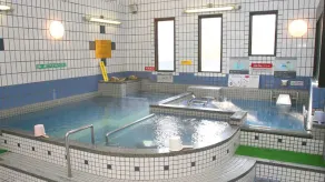 Royal Garden Hotel - Image 2