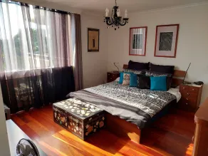 Spacious apartment with stunning harbour view - Image 4