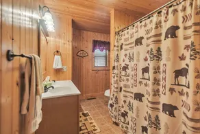 Cozy Mountain Retreat W/ Scenic Views 3 Bedroom Home by RedAwning - Image 4