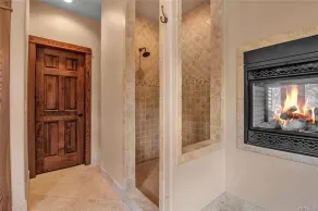 Luxurious Chalet! Hot-tub, Bonfire & Ideal Location for Skiing & Town - Image 2