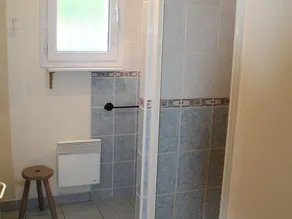Cozy 3-Bed Home Near St Roch Thermal Baths, Fully Equipped, Sleeps 9 - Image 2