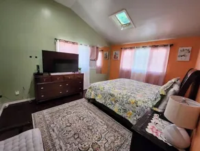 Lovely 1-Bedroom Apt With King Bed, 55” Smart  Tv. - Image 5