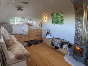 Airstream, vintage American caravan & Hottub - Image 2