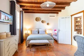 Mas de Murs - A beautiful 5 bedroom house in the heart of the Luberon. - Image 4
