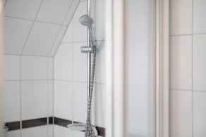 Appartamento con 2 camere e terrazza soleggiata - Image 4