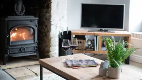 Hillside Cottage - Image 3