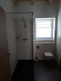 Gemütliche Ferienwohnung für bis zu 4 Personen mit Balkon und Sonnenterrasse - Image 4