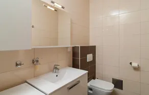 Awesome home in Postira - Image 4