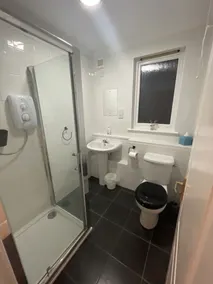 Duntocher Village Flat - Image 4