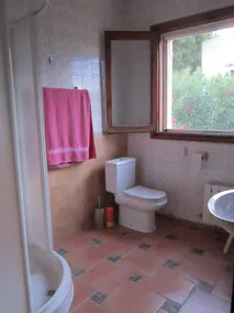 Grande maison de vacances avec piscine privée, 6 personnes, WiFi gratuit, vue mer, calme - Image 3