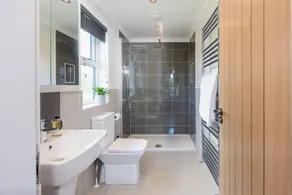 A fantastic lodge sleeping 8 with hot tub, just a short walk from Roadford Lake - Image 5
