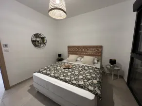 Grand Appartement Avec une Très Grande Terrasse Équipée D'un Jacuzzi - Image 3