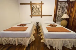 Tropical Garden Bungalow - Image 2