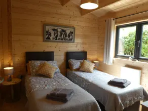 Pound Farm Holidays - Orchard Lodge - Image 4