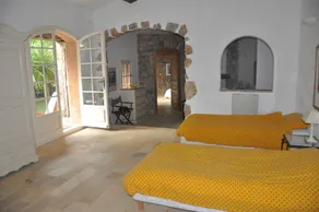4 Bed 4 Bath Provencal Hillside Villa nr Medieval Village / Heated Pool/ air con - Image 4