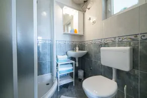 3 ensuite double A/C bedrooms.Balcony with partial seaview-3 min from the beach! - Image 2