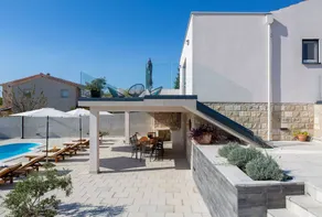 Villa Petra Divine with Heated Pool - Image 5