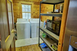 Charming 3-bedroom cabin in Laurel Springs, NC, perfect for family getaways. - Image 2