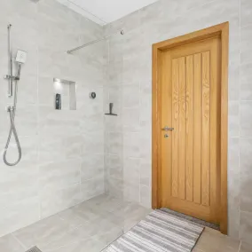 Greenacre - Close to beaches with Hydropool spa - Image 5