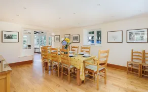 Rookley Farm Lodge Charming Manor Pool House with Heated Pool, Tennis Court & Gardens - Isle of Wight Rural Countryside Escape - Image 5