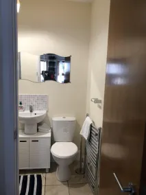 Entire house with ensuite and WIFI - Image 5