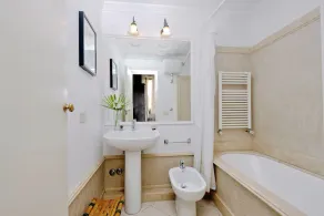 Leonita Apartment - Image 2