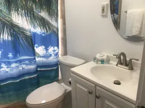 Prime location, Pineapple district, walk to Atlantic, 1bd, pets - Image 5