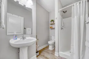 Minutes to the Beach, Douglas, & Saugatuck! - Image 4