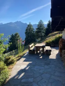 Outside: 4-room chalet for 6 (or even 7) people, with balconies, unobstructed view, very well locate - Image 3