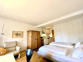 Romantisk studie med have, svømmehal, bjergbaner gratis - Image 5