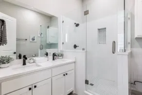 CHIC COSMO HOUSE 5 Minutes to Downtown Dallas - Image 4