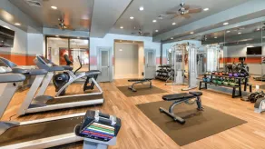 Landing | Amazing 2BD, Pool, Gym - Image 2