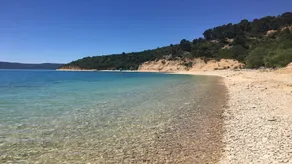 Villa med swimmingpool i liten by i Provence - Image 4