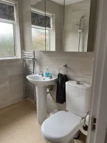 Bright an airy with a luxury Super King bed and a beautiful cottage garden. - Image 2