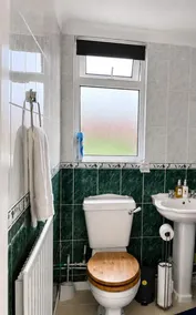 3-Bedroom House ,Quiet & Spacious - Image 1