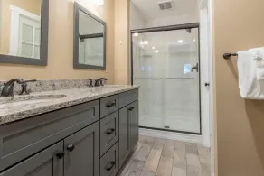 Ski In / Ski Out 4BR / 3BA Private Hot Tub and shared pool - Image 2
