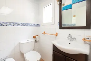Ambiance Ibiza au bord de la mer – Casa Morrás 46 - Image 2