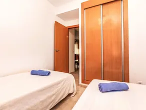 Bellissimo appartamento per 6 persone con piscina, WIFI, TV e terrazza - Image 3