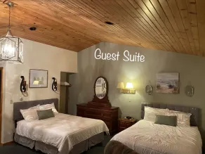 Hansen Shores on Sunset Point - 300 Ft Shoreline - Full Kitchen/sleeps 9 - Image 3