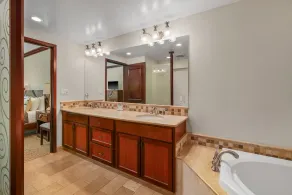 Ground Floor # E103, 2 Kong Masters Suites, $ 200 Special !! - Image 3