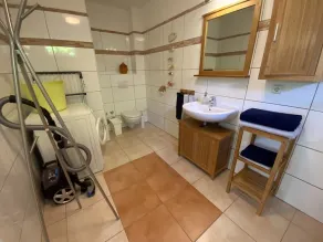 Modern apartment in spacious villa, 3,000 sqm property, south-facing slope, forest, WIFI - Image 2