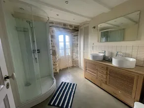 Waterfront home - Image 5