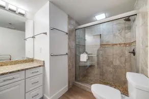 BEACHFRONT, FAMILY FRIENDLY, GROUND FLOOR, INDOOR/OUTDOOR POOL - Image 4