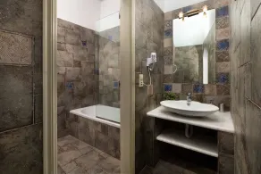 Villa Eleni Lindos Maison de Luxe 3 Chambres avec Bain à Remous - Image 3