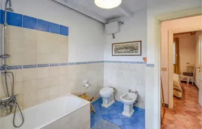 Impresionante casa de 3 habitaciones en Uscio - Image 3