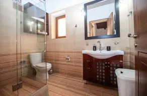 The accommodation is suitable for families and friends - Image 3